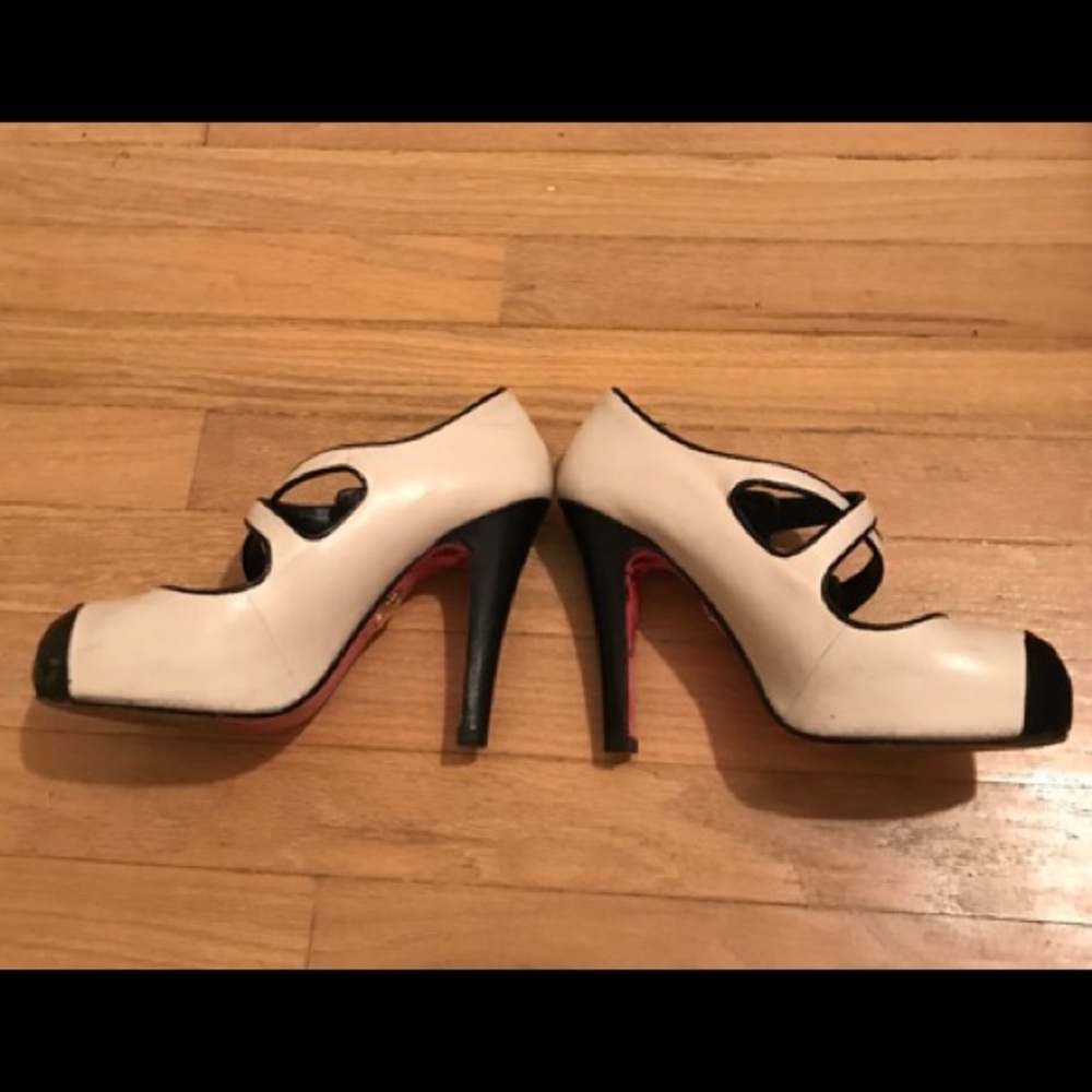 Shoes - Picture 2 of 5